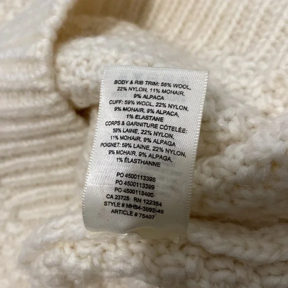 NWOT Aritzia Wool Blend  Crew Neck Knitted Ivory Long Sleeve Sweater Siz… - Picture 11 of 12